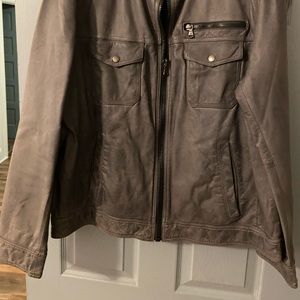 Men Genuine leather KennethCole gray Extra Large jacket like new barely used.